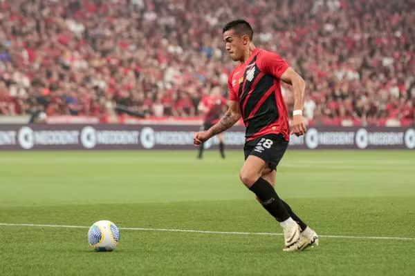 Athletico vence o Atlético GO e ganha fôlego no Brasileirão